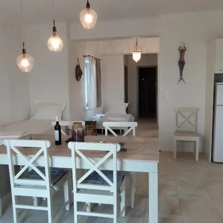 White House With Sea View Tatil Evi